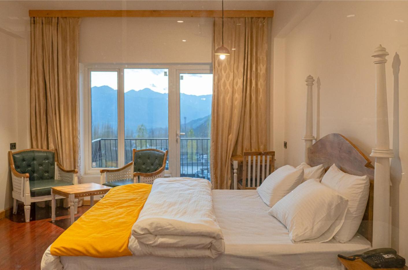 Hotel El Castello เลห์ ภายนอก รูปภาพ