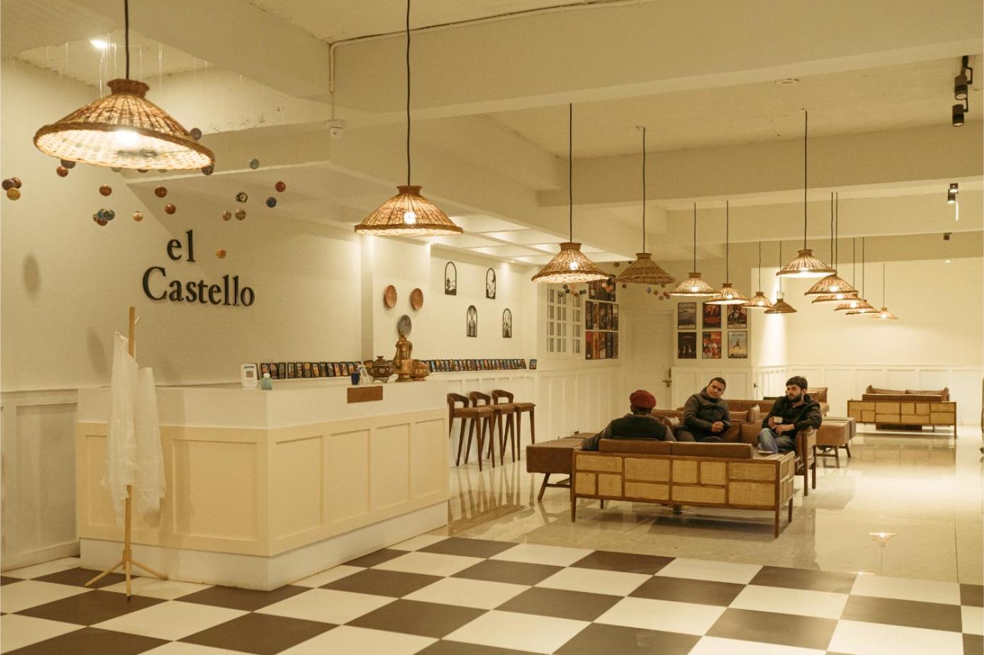 Hotel El Castello เลห์ ภายนอก รูปภาพ