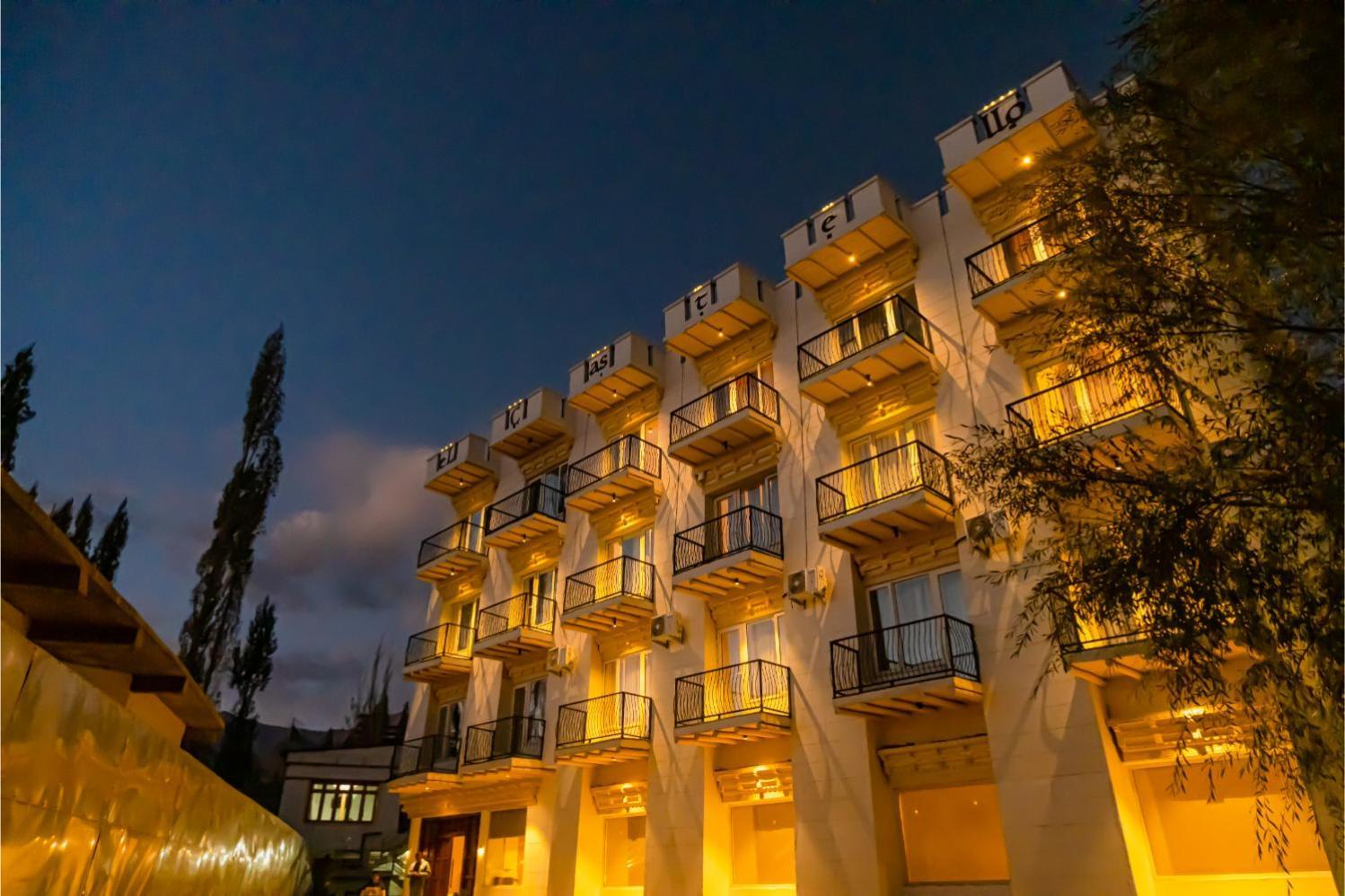 Hotel El Castello เลห์ ภายนอก รูปภาพ