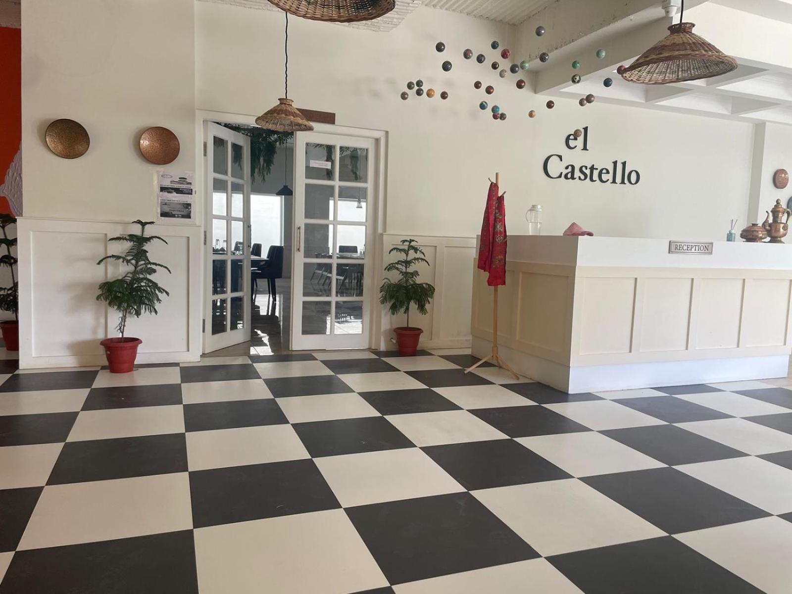 Hotel El Castello เลห์ ภายนอก รูปภาพ