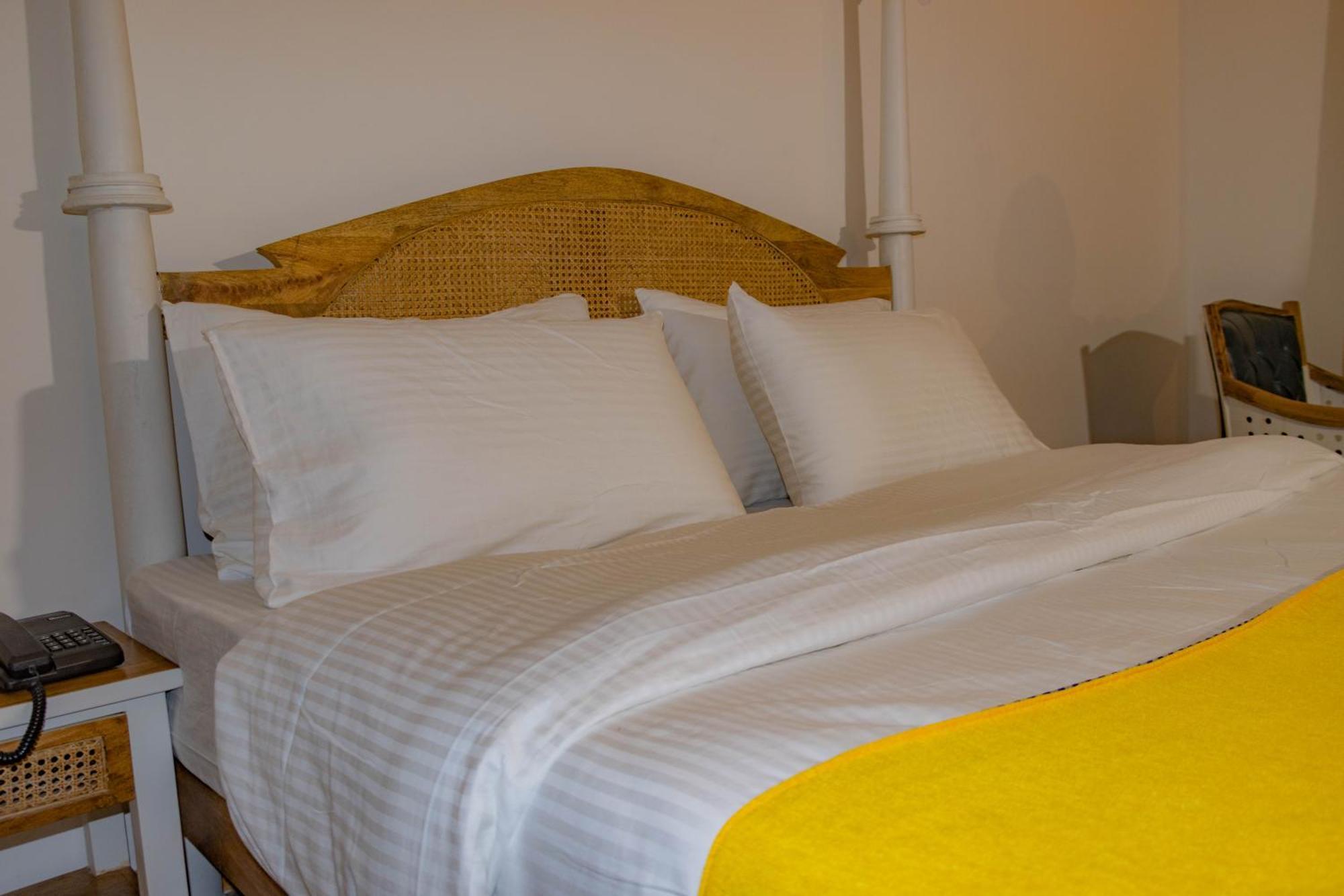 Hotel El Castello เลห์ ภายนอก รูปภาพ